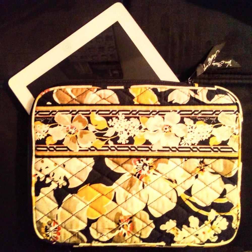 iPad Vera Bradley Cover Fits All Tablets Up To 11.